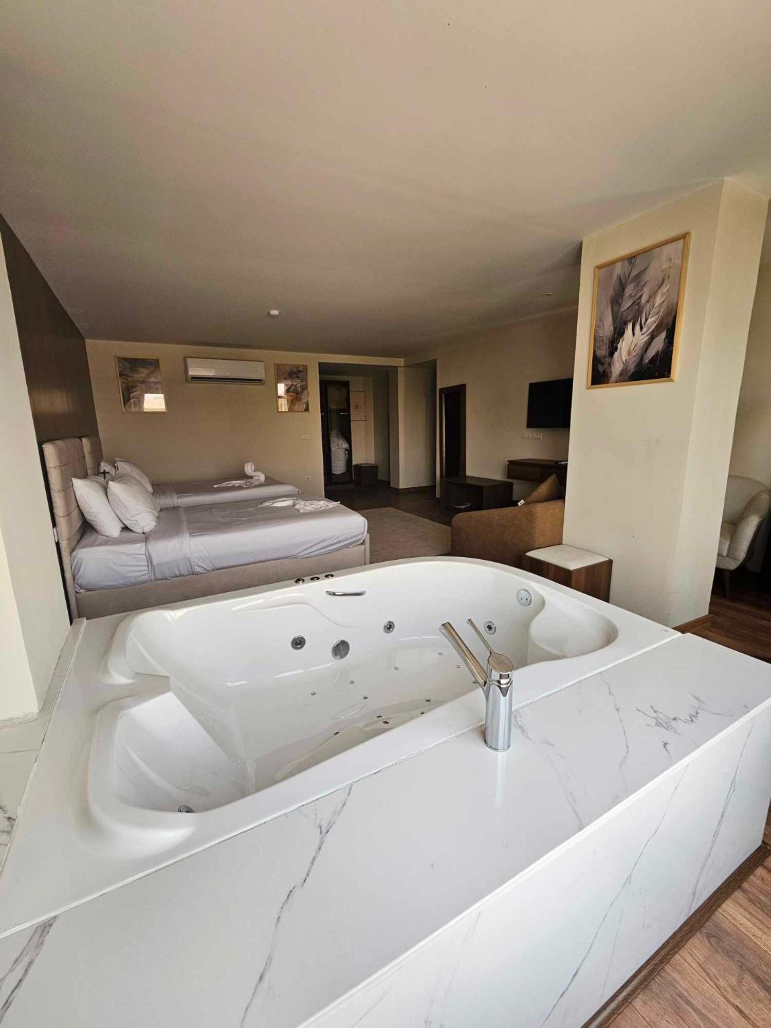 The Home Boutique Hotel Pyramids Inn Kafret el-Gabal Eksteriør bilde
